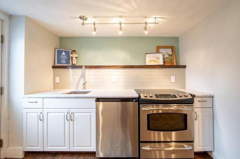 14 B St, Reading, MA 01867 photo 3