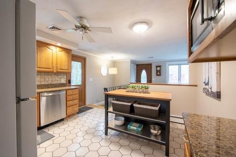 14 B St, Reading, MA 01867 photo 14