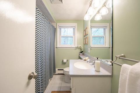14 B St, Reading, MA 01867 photo 18