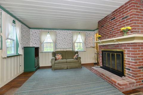374 Stone St, Walpole, MA 02081 photo 3