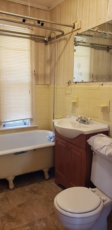 35 Whipple St, Worcester, MA 01607 photo 5