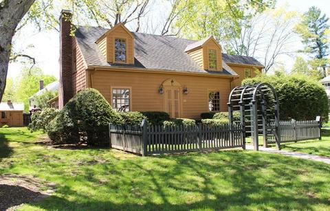 26 Macarthur, Wellesley, MA 02482 photo 1