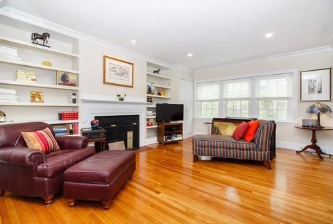 54 Lancaster Ter #2, Brookline, MA 02446 photo 2