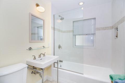 54 Lancaster Ter #2, Brookline, MA 02446 photo 10