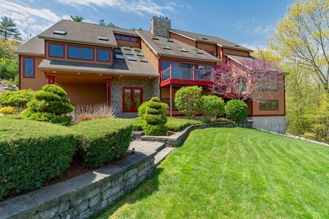 35 Skyline Cir, Canton, MA 02021 photo 1