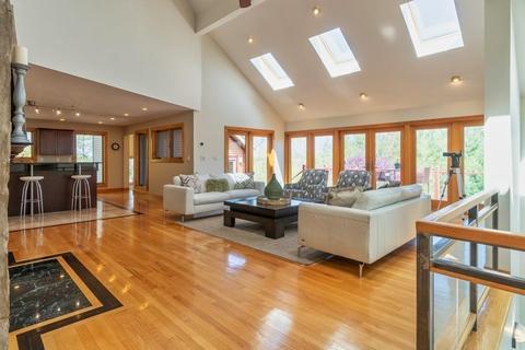 35 Skyline Cir, Canton, MA 02021 photo 4