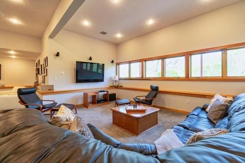 35 Skyline Cir, Canton, MA 02021 photo 24