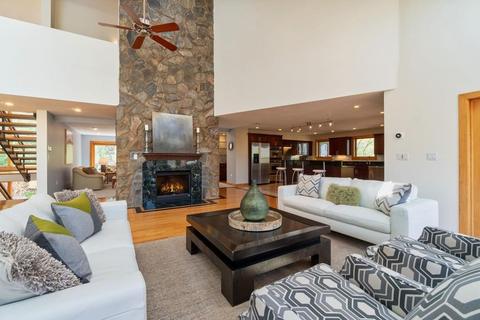 35 Skyline Cir, Canton, MA 02021 photo 7
