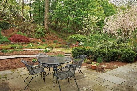 264 Mason Ter, Brookline, MA 02446 photo 9