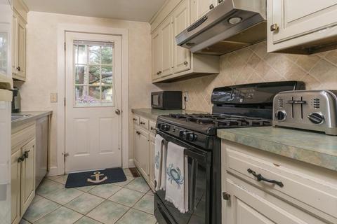 98 Capn Lijahs Rd, Barnstable, MA 02632 photo 3