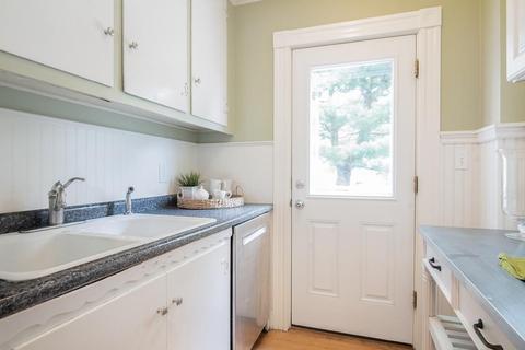 39 Evans Rd, Marblehead, MA 01945 photo 12