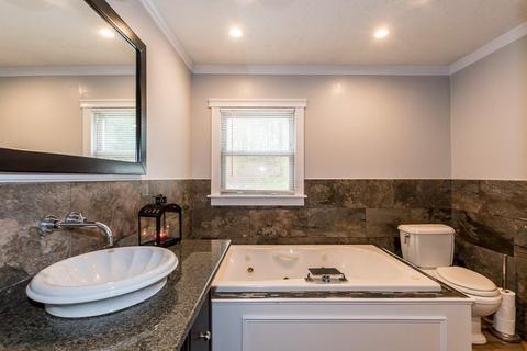 26 Hillside Ave, Webster, MA 01570 photo 8