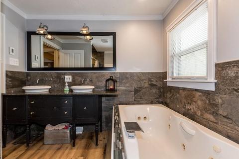 26 Hillside Ave, Webster, MA 01570 photo 9