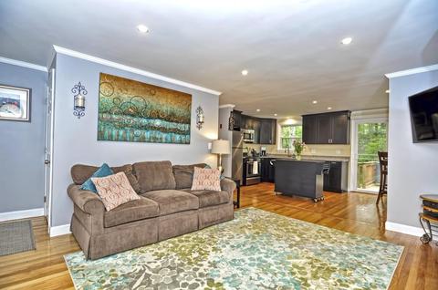 19 Eldon Dr, Franklin, MA 02038 photo 9