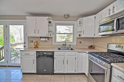 2 Borrows Rd, Foxboro, MA 02035 photo 8