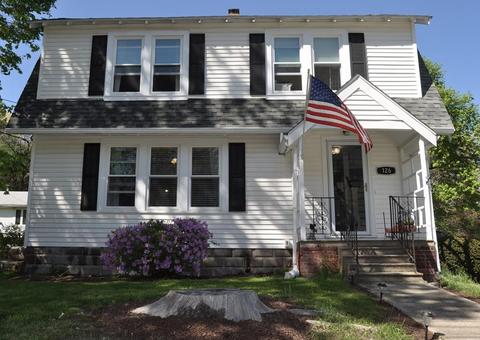 126 Maple St, Middleton, MA 01949 photo 1