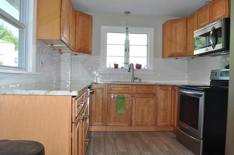 126 Maple St, Middleton, MA 01949 photo 5