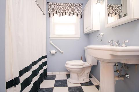 196 Beverly, Worcester, MA 01605 photo 8