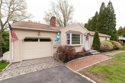 5 Champlain Dr, Hudson, MA 01749 photo 1
