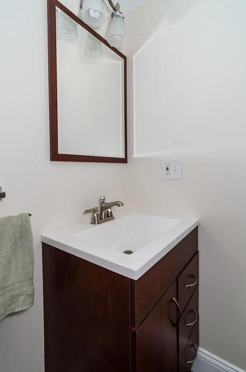 19 Pleasant St, Dover, MA 02030 photo 13