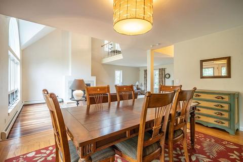 34 Carillon Cir, Easthampton, MA 01027 photo 6