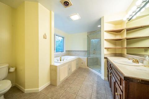 34 Carillon Cir, Easthampton, MA 01027 photo 10