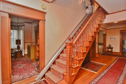 125 Berkeley St, Lawrence, MA 01841 photo 4