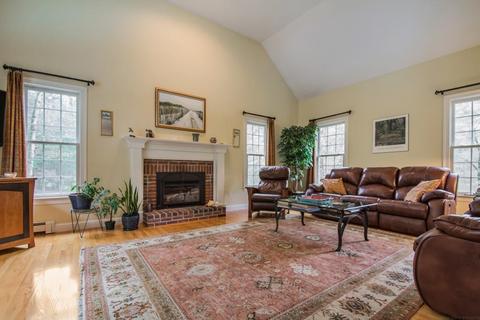 166 South St, Upton, MA 01568 photo 8