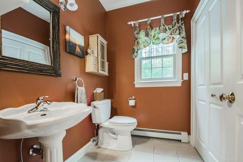 166 South St, Upton, MA 01568 photo 15