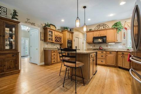 166 South St, Upton, MA 01568 photo 11