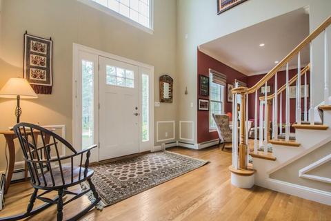 166 South St, Upton, MA 01568 photo 3