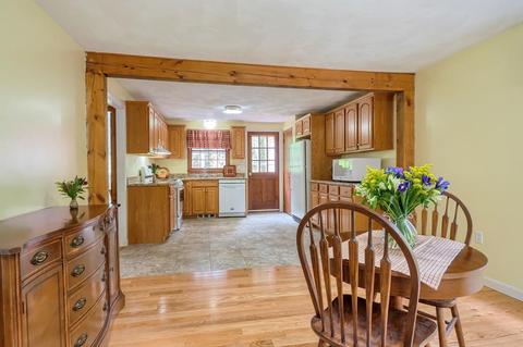 27 Walnut St, Townsend, MA 01469 photo 6