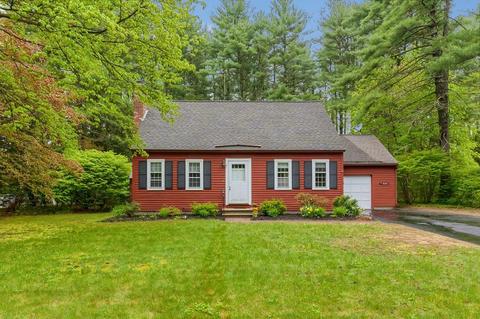 27 Walnut St, Townsend, MA 01469 photo 1