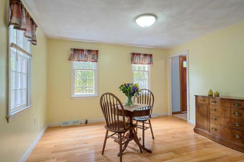 27 Walnut St, Townsend, MA 01469 photo 8