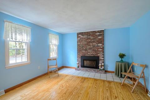 27 Walnut St, Townsend, MA 01469 photo 14