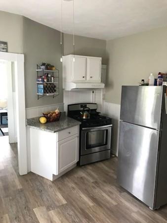 14 Munroe St, Beverly, MA 01915 photo 10