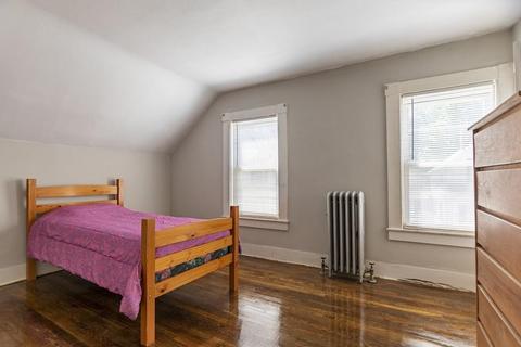 92 Epping St, Lowell, MA 01852 photo 8