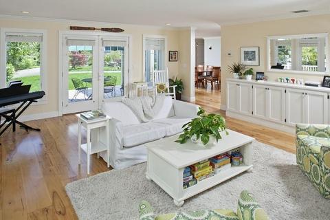 20 Brewer Beach Rd, Hingham, MA 02043 photo 4