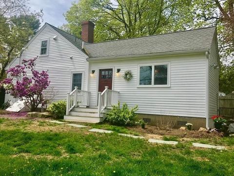 574 Hale St, Beverly, MA 01915 photo 1