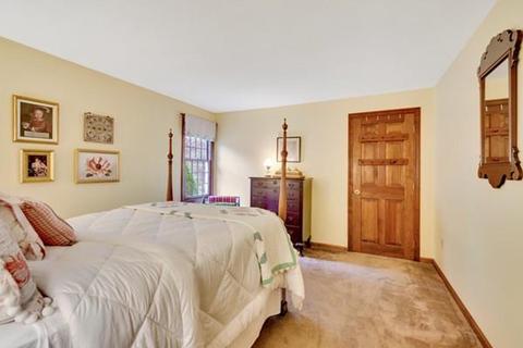 12 Townside Ln, Walpole, MA 02081 photo 17