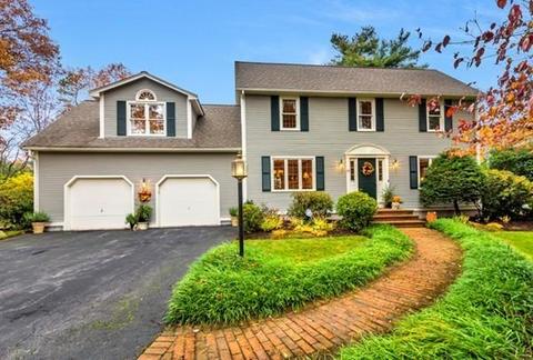 12 Townside Ln, Walpole, MA 02081 photo 1