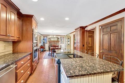 12 Townside Ln, Walpole, MA 02081 photo 8