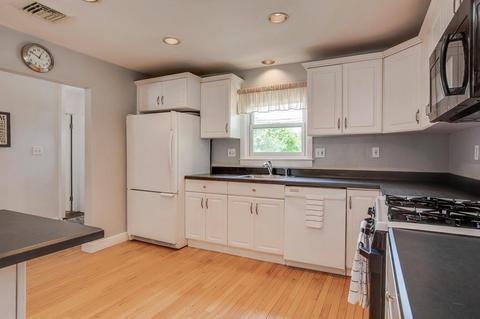 515 Great Plain Ave, Needham, MA 02492 photo 2