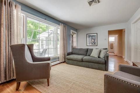515 Great Plain Ave, Needham, MA 02492 photo 5