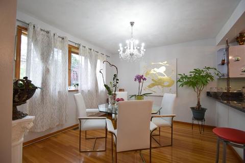 129 Linden St, Needham, MA 02492 photo 4