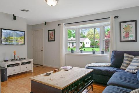 64 Baldwin Ave, Framingham, MA 01701 photo 6