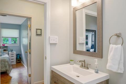 64 Baldwin Ave, Framingham, MA 01701 photo 24