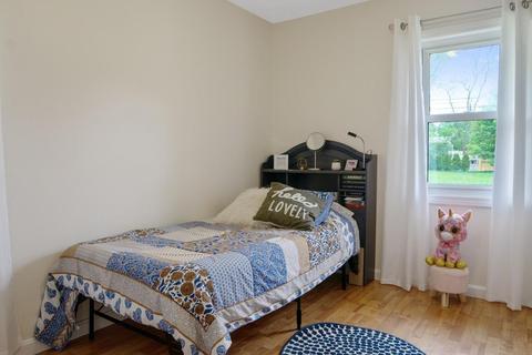 64 Baldwin Ave, Framingham, MA 01701 photo 20