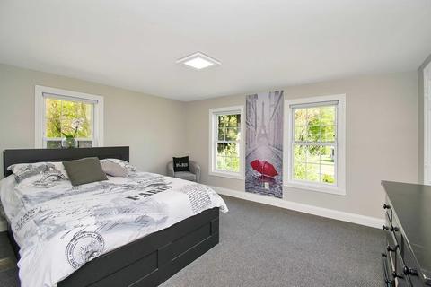 220 Tiffany St, Springfield, MA 01108 photo 17