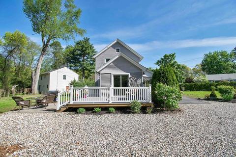 220 Tiffany St, Springfield, MA 01108 photo 2